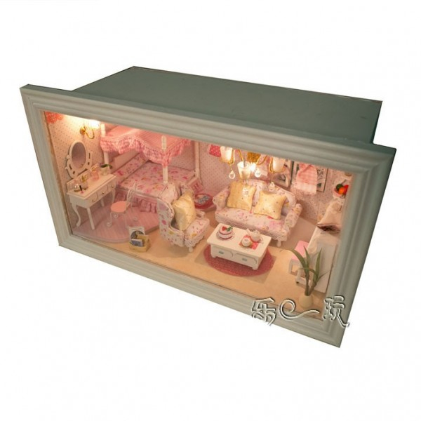 Product Image for Camera Papusi 3D Diorama Iluminata Pink Dream