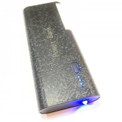 Baterie Externa Power Bank 4 USB, Lanterna LED, Lumina UV 20000