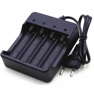 Incarcator 4 Acumulatori Li-Ion 3.7V 18650 la 220V 7H009 XXM