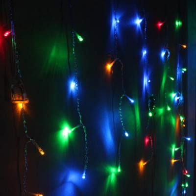 Instalatie Craciun Perdea cu 16 Franjuri 384 LEDuri Multicolore