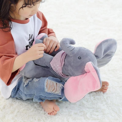 Jucarie Elefant Interactiv Plus 26cm Pick A Boo Cucu-Bau Roz